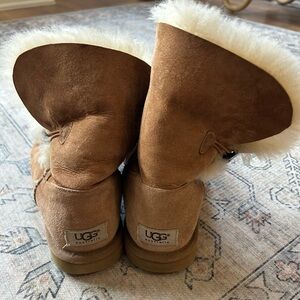 Ugg Bailey Button Boots in Tan
